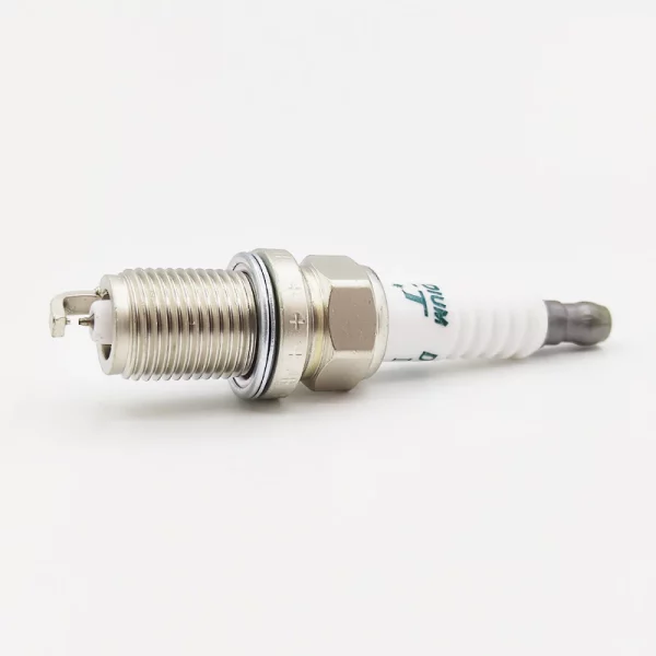 Brand New Genuine Denso IK16TT-4701 Iridium TT Spark Plug